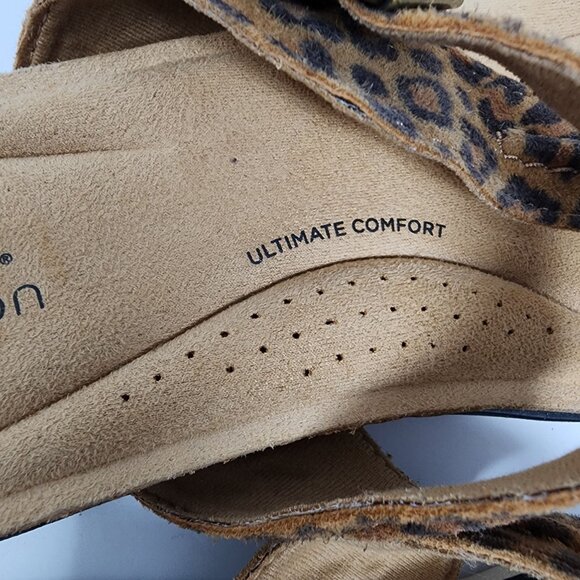 Clarks Collection Size 7 Womens Leopard Print Sandals Adjustable Buckle Strap - Picture 10 of 12